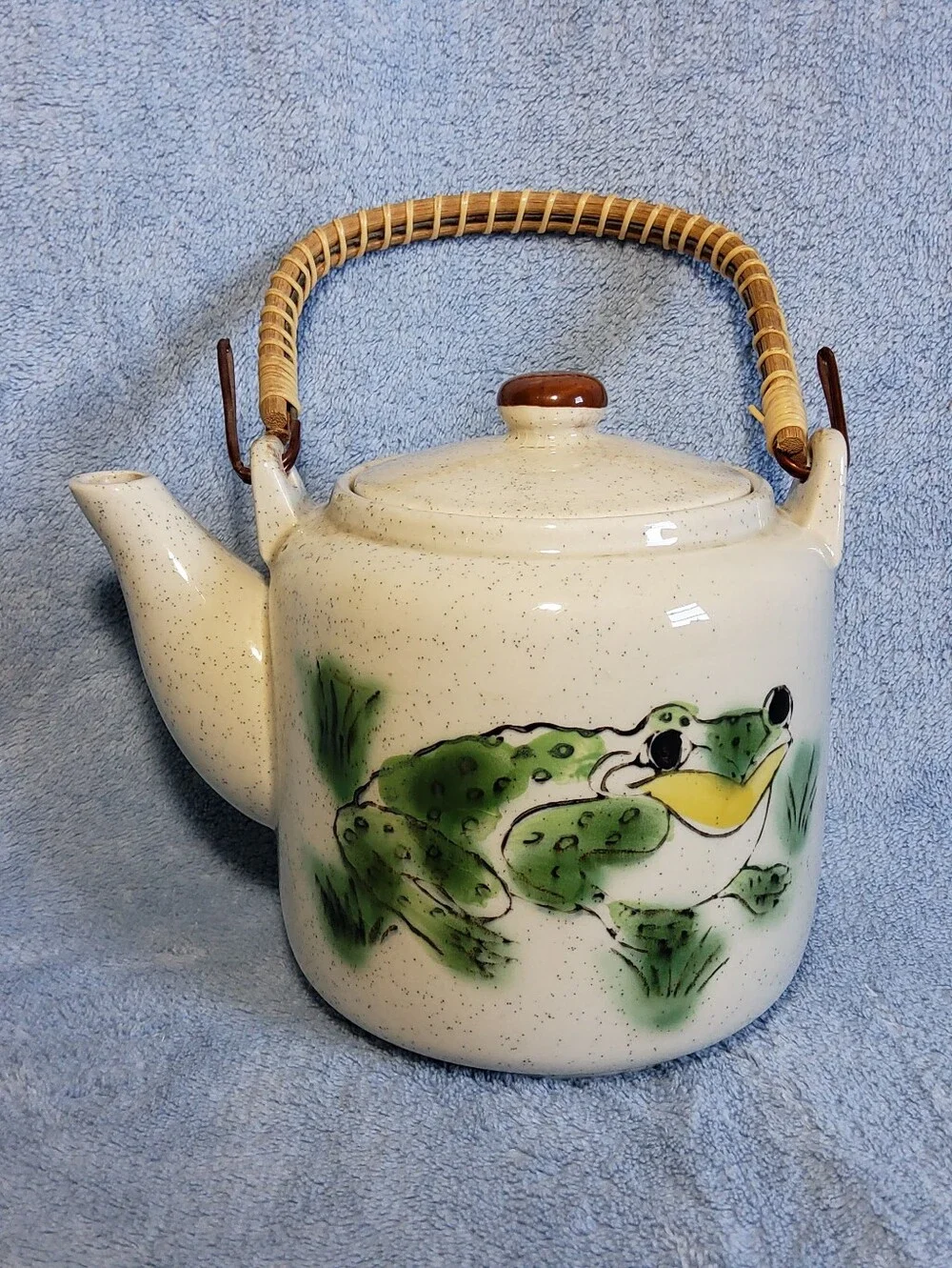 Vintage Japanese Frog Teapot Ceramic Stoneware One Qt Capacity Rattan Handle